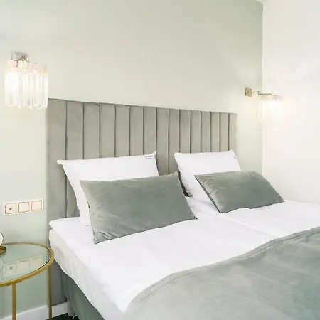 Emerald Sea 250 M Do Morza *