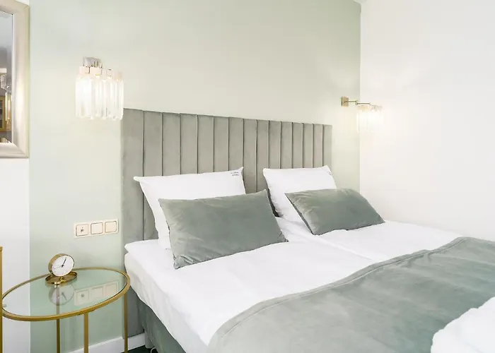 Emerald Sea 250 M Do Morza *